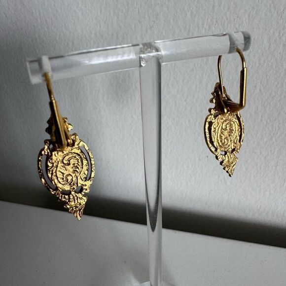 Gold Tone Victorian Style Earrings With Pearls - Picture 5 of 12